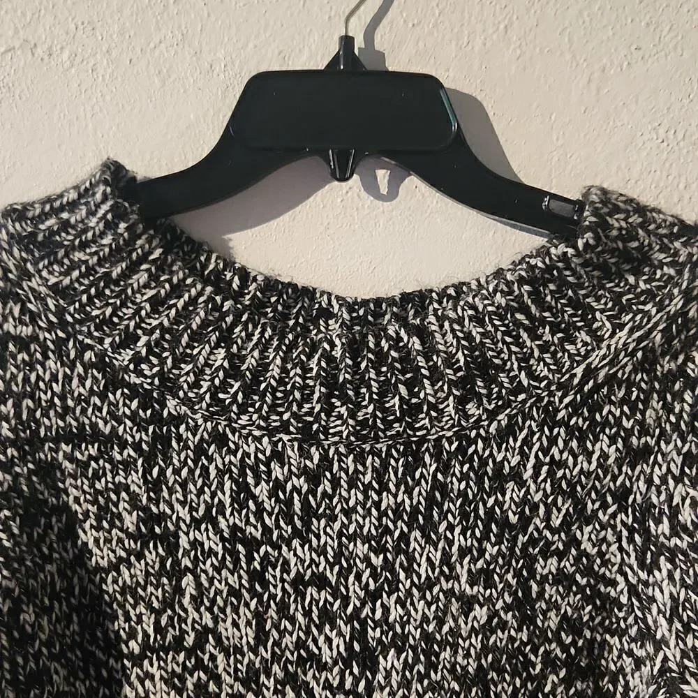 Worthington size medium short sleeve sweater